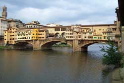 Ponte Vecchio bridge over arno river florence italy