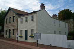 mark twain boyhood home tom sawyer whitewash fence