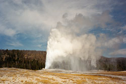 old faithful geyser yellowstone national park